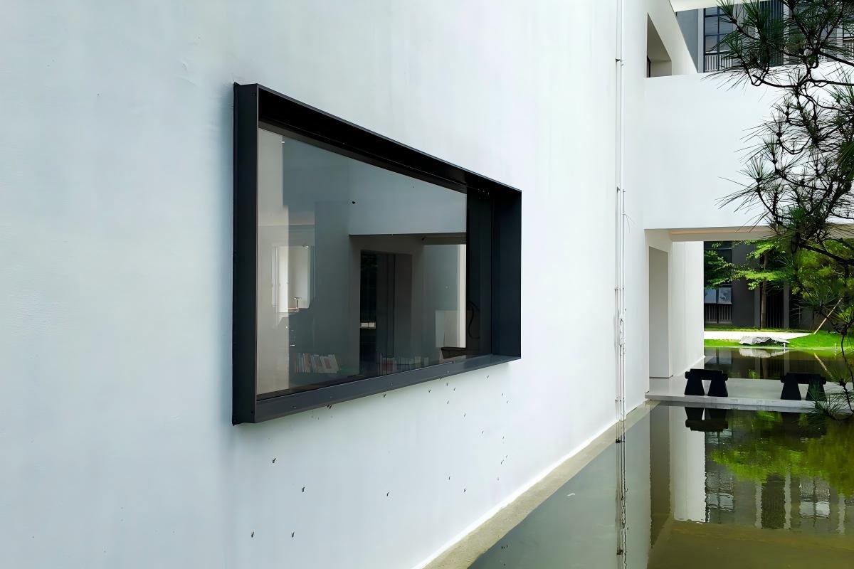 Large‑scale art museum project